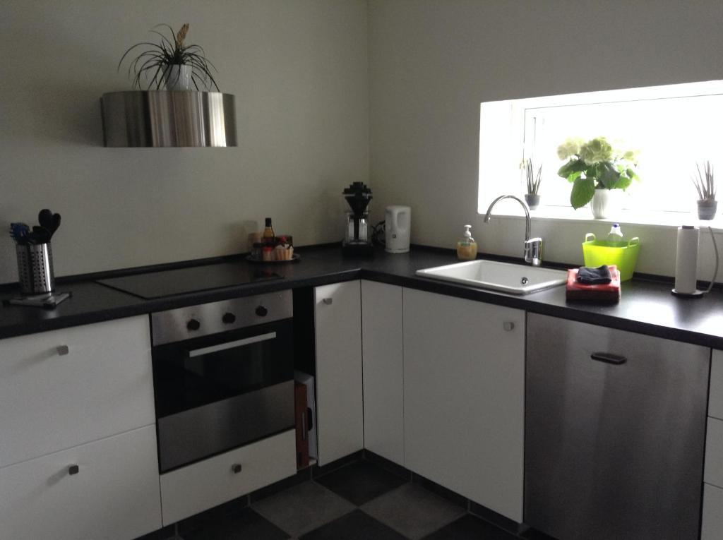Svalegaarden Guesthouse Saerslev ภายนอก รูปภาพ